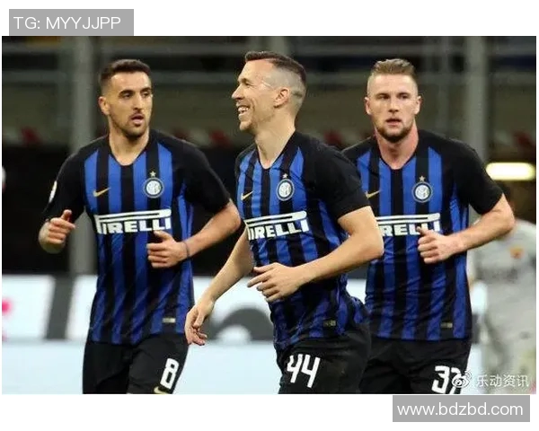 国米与皇马首发阵容对比分析揭示两队战术布局与球员状态 国米与皇马首发阵容对比分析揭示两队战术布局与球员状态