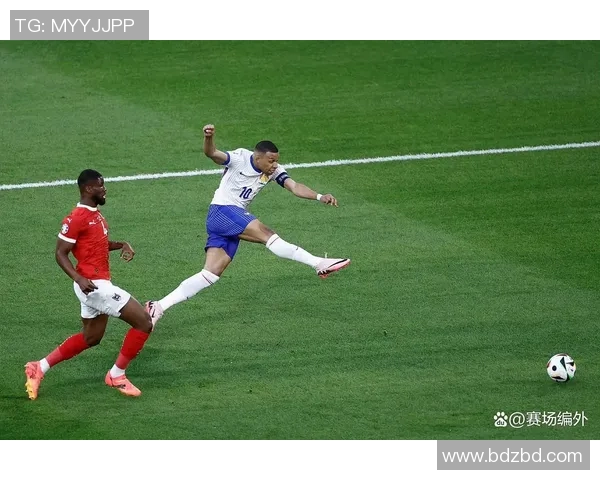 姆巴佩欧冠夜帽子戏法后发声暗示未来去向已定引发球迷热议